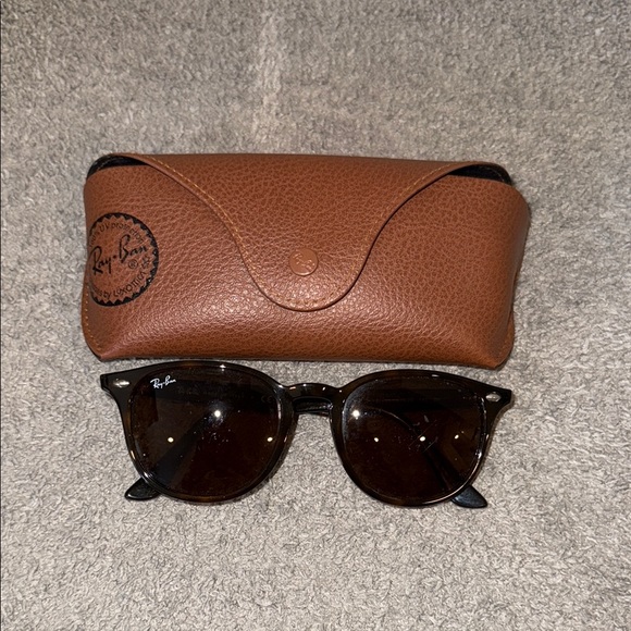 Ray-Ban Other - Ray-Ban (RB4259) Havana